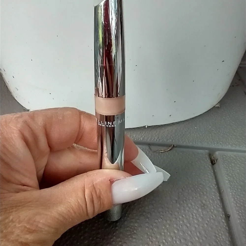 Women's Maybelline shine seduction glossy lipcolor